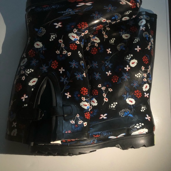 NWOT Extra Touch Black Floral Boots - Picture 5 of 10